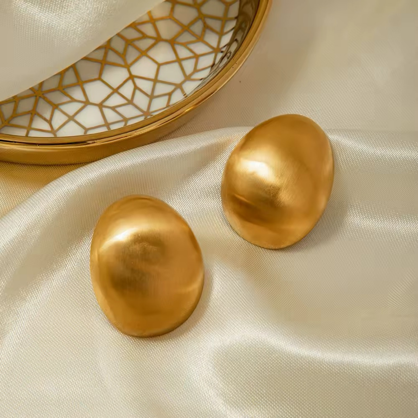 DOME - 18K GOLD PLATED EARRINGS / THE. ESSENTIAL COLLECTION