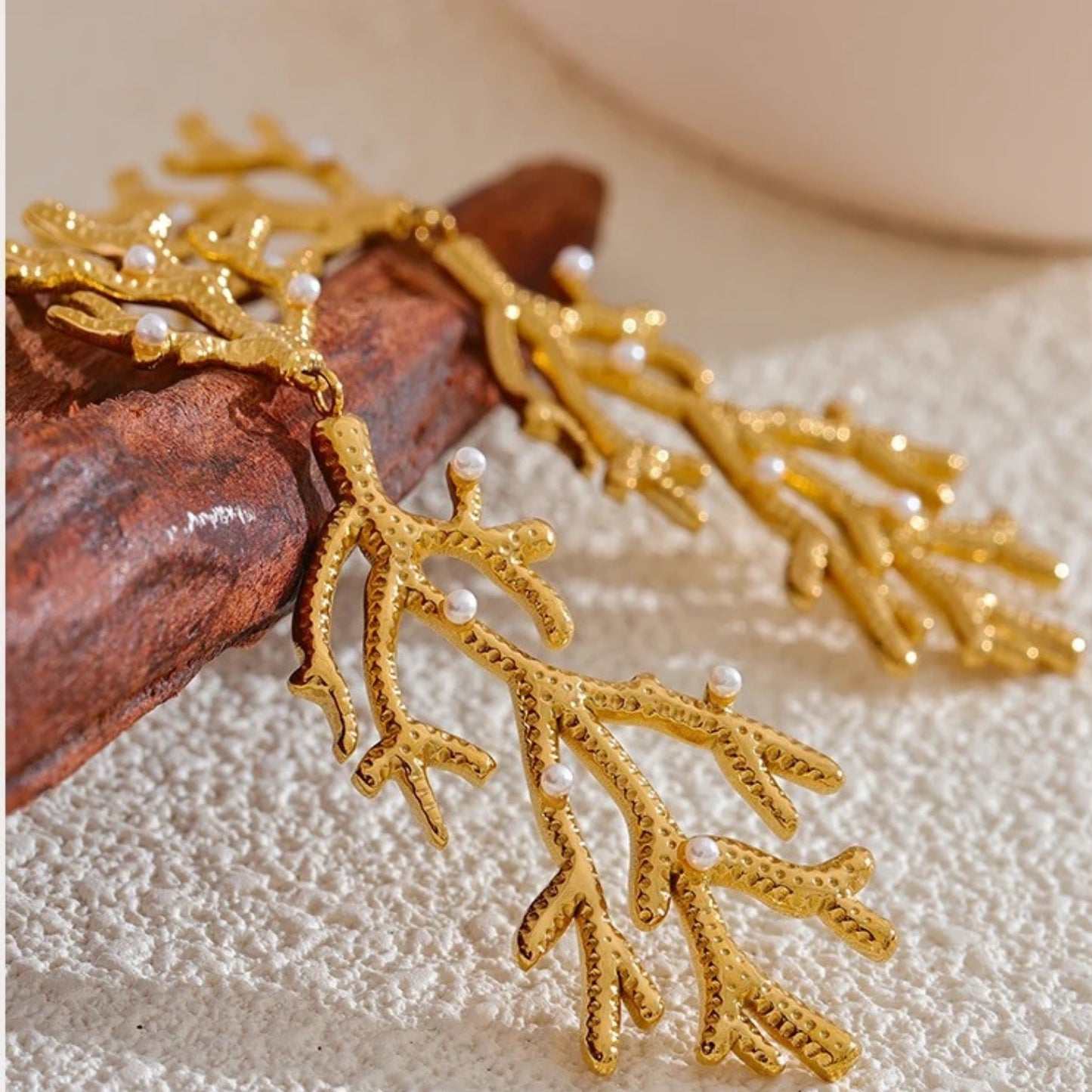 CORAL -18K GOLD PLATED EARRINGS / THE. ISLAND COLLECTION