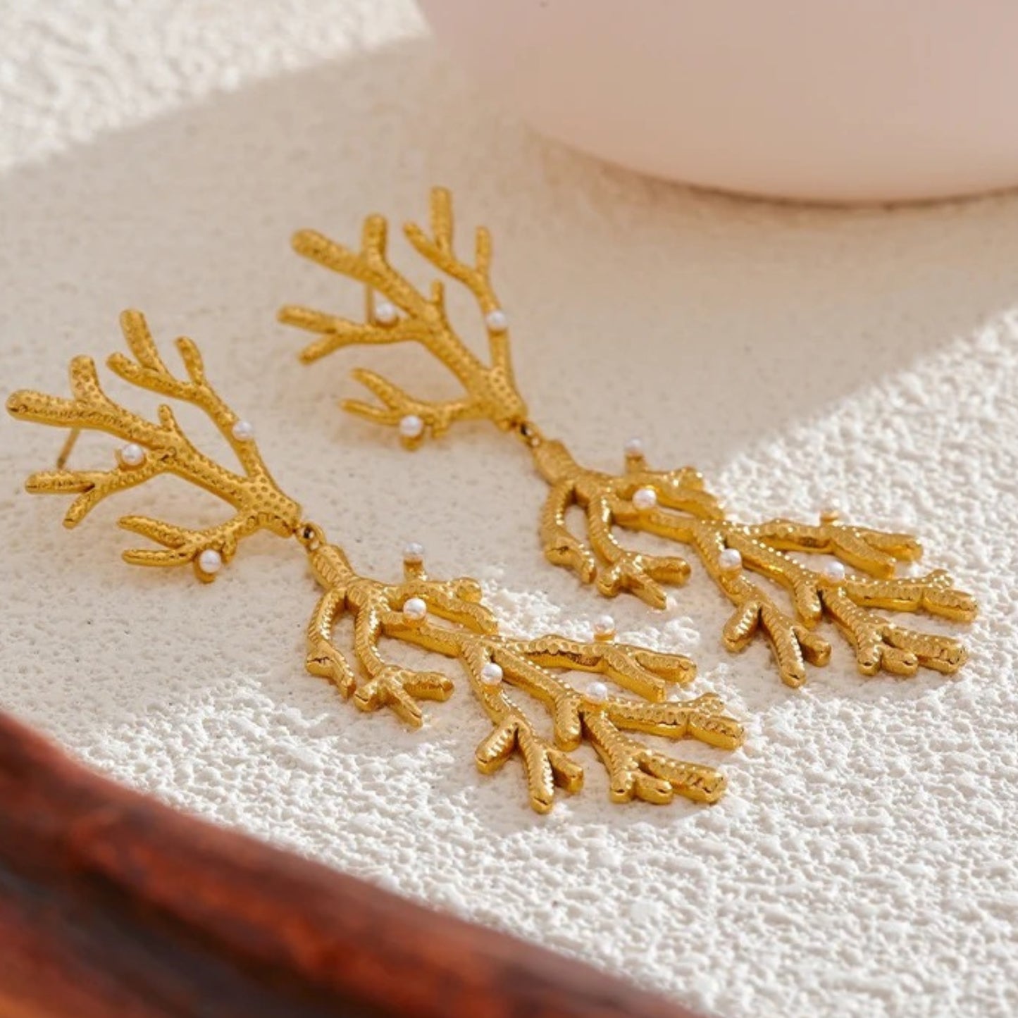 CORAL -18K GOLD PLATED EARRINGS / THE. ISLAND COLLECTION