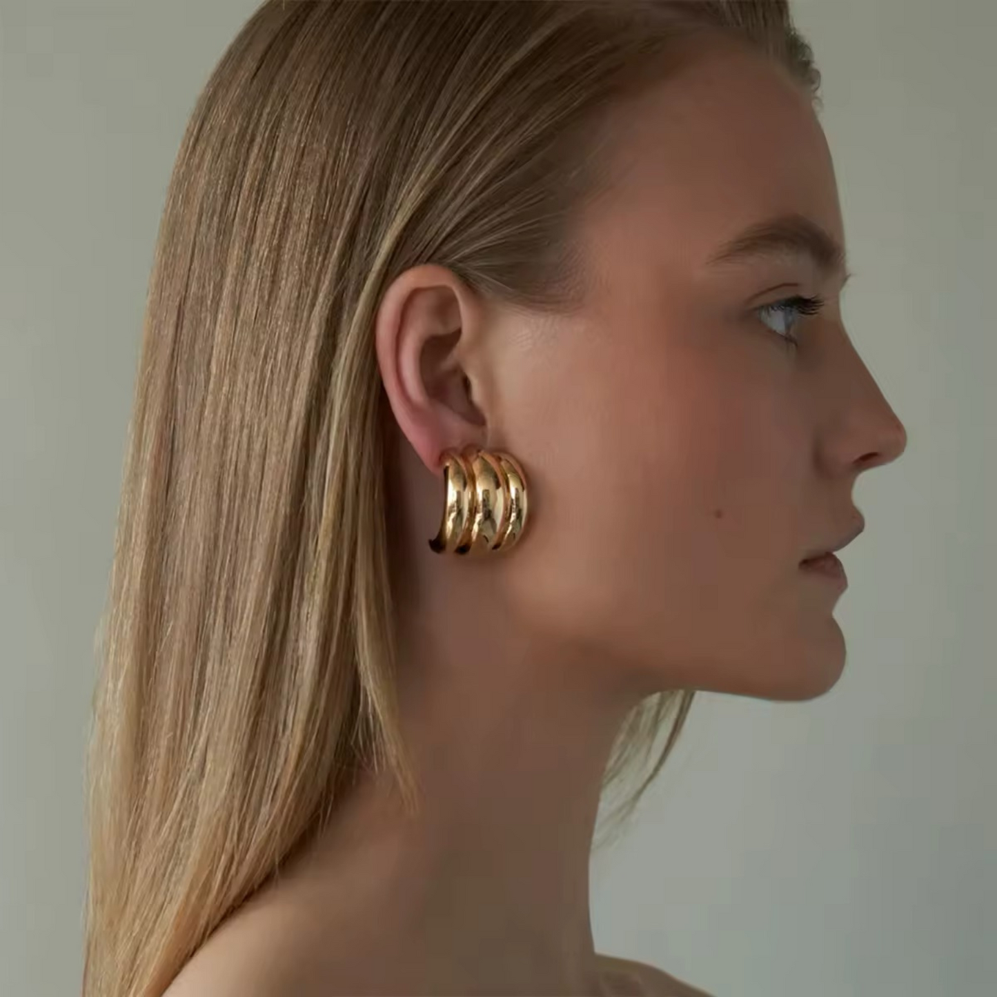 SOLIS - 18K GOLD PLATED EARRINGS / THE. ESSENTIAL COLLECTION