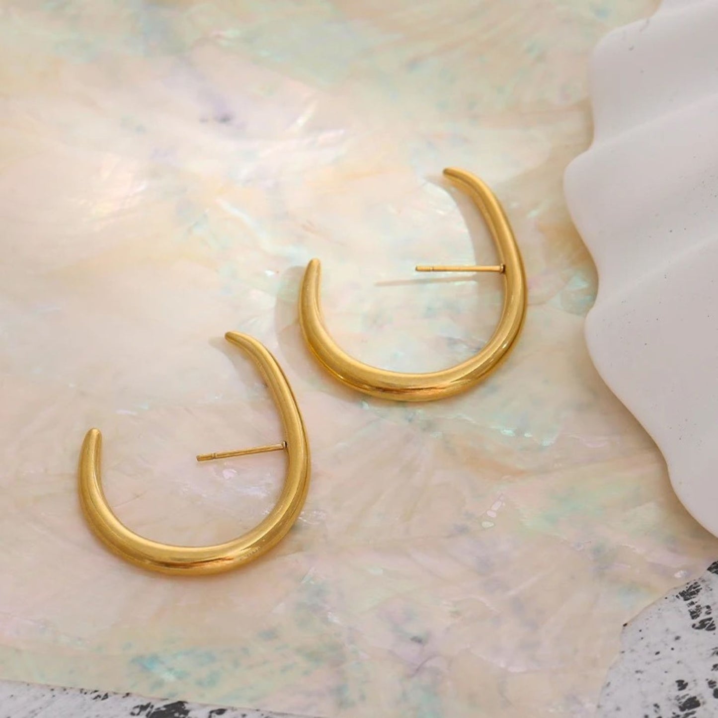 PARIS - 18K GOLD PLATED / THE. ESSENTIAL COLLECTION