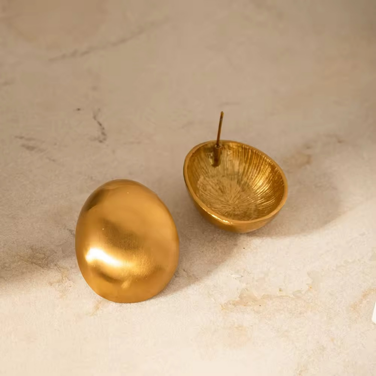 DOME - 18K GOLD PLATED EARRINGS / THE. ESSENTIAL COLLECTION