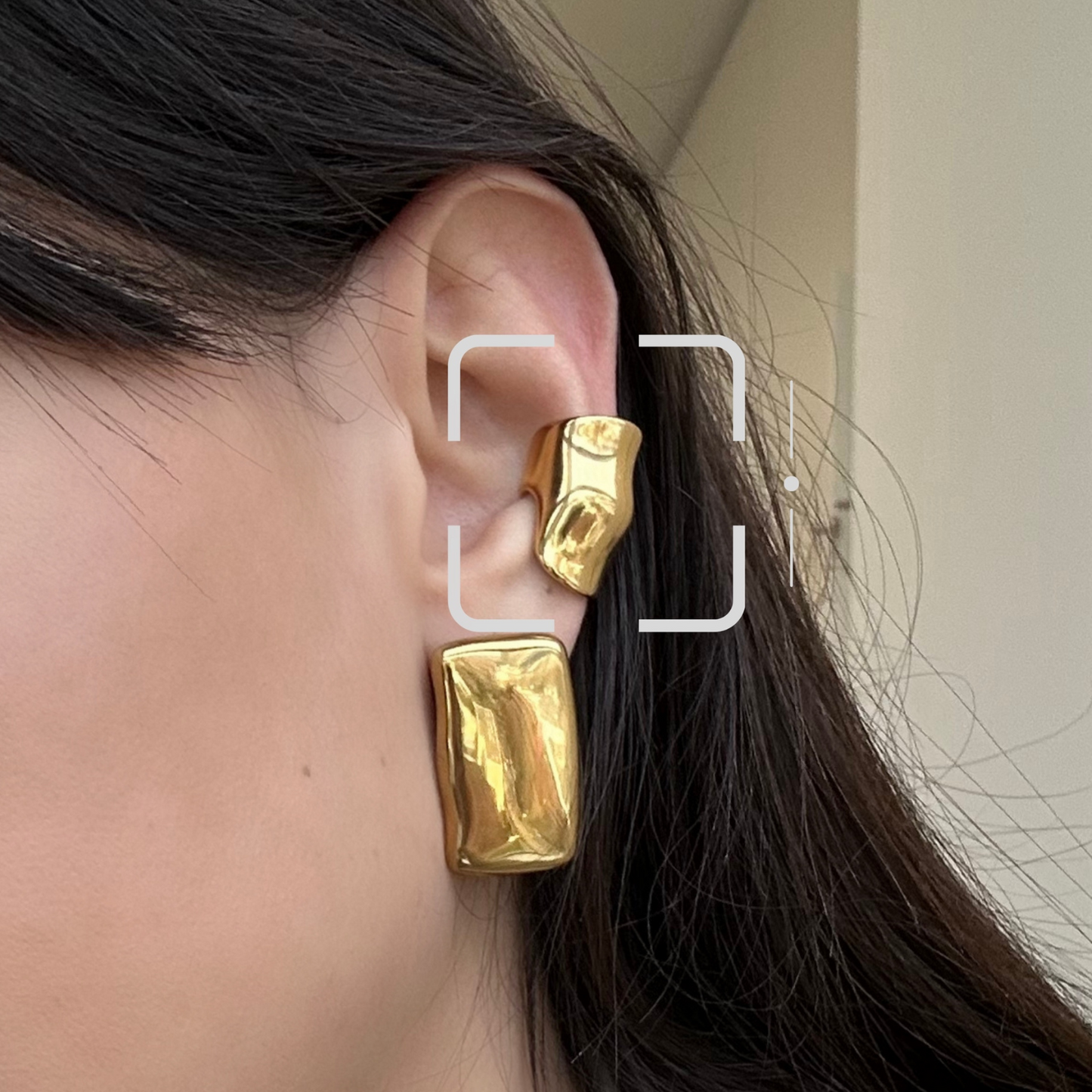 SHIELD - 18K GOLD PLATED CUFF SET / THE. WAVE COLLECTION