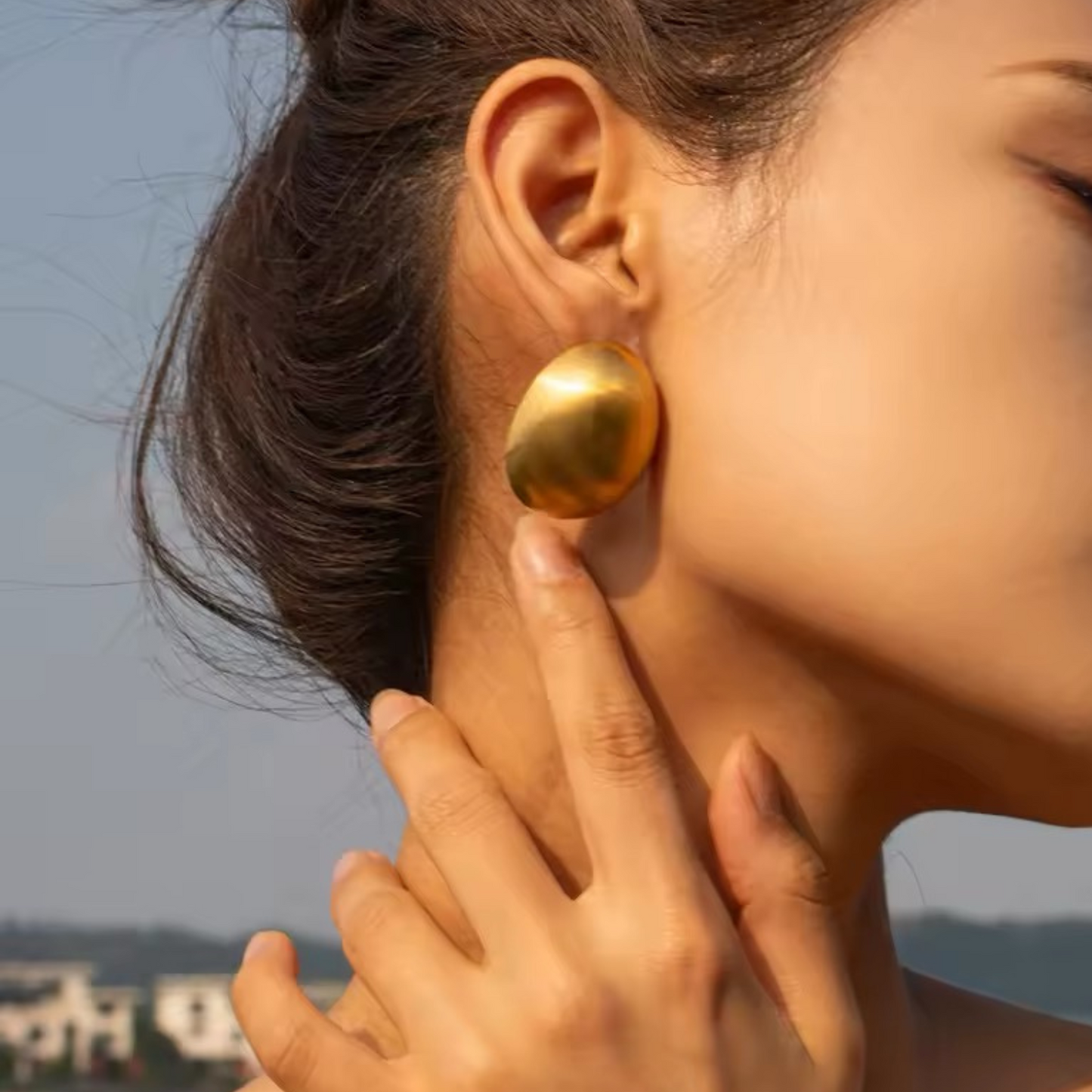 DOME - 18K GOLD PLATED EARRINGS / THE. ESSENTIAL COLLECTION