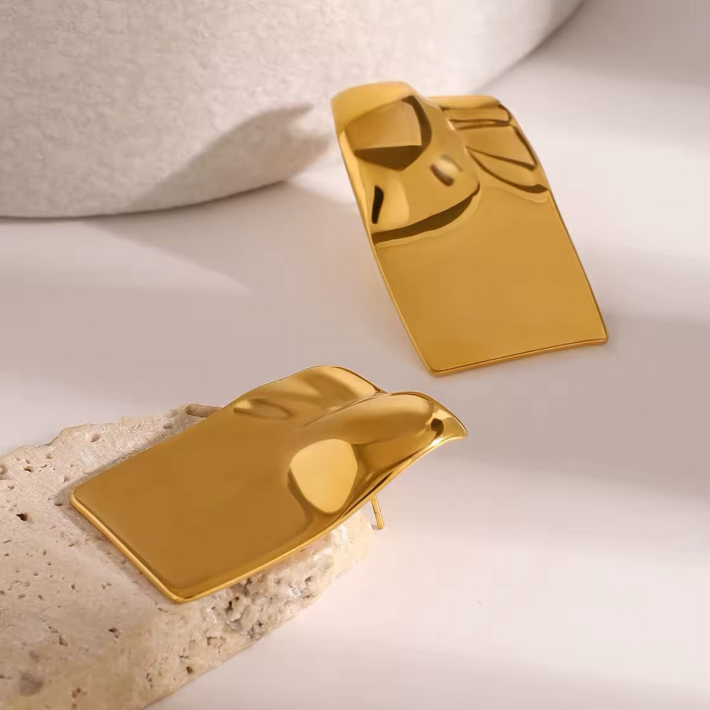 FRAME - 18K GOLD PLATED EARRINGS / THE. WAVE COLLECTION
