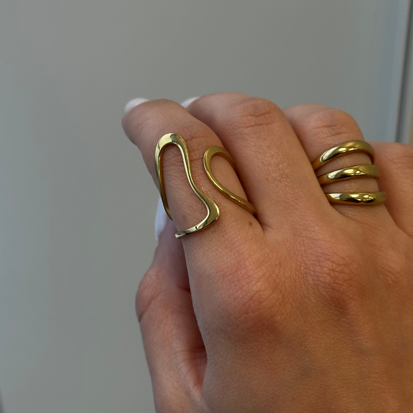 DIVE - 18K GOLD PLATED RING / THE. WAVE COLLECTION
