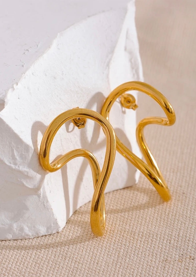 BREEZE - 18K GOLD PLATED EARRINGS / THE. WAVE COLLECTION