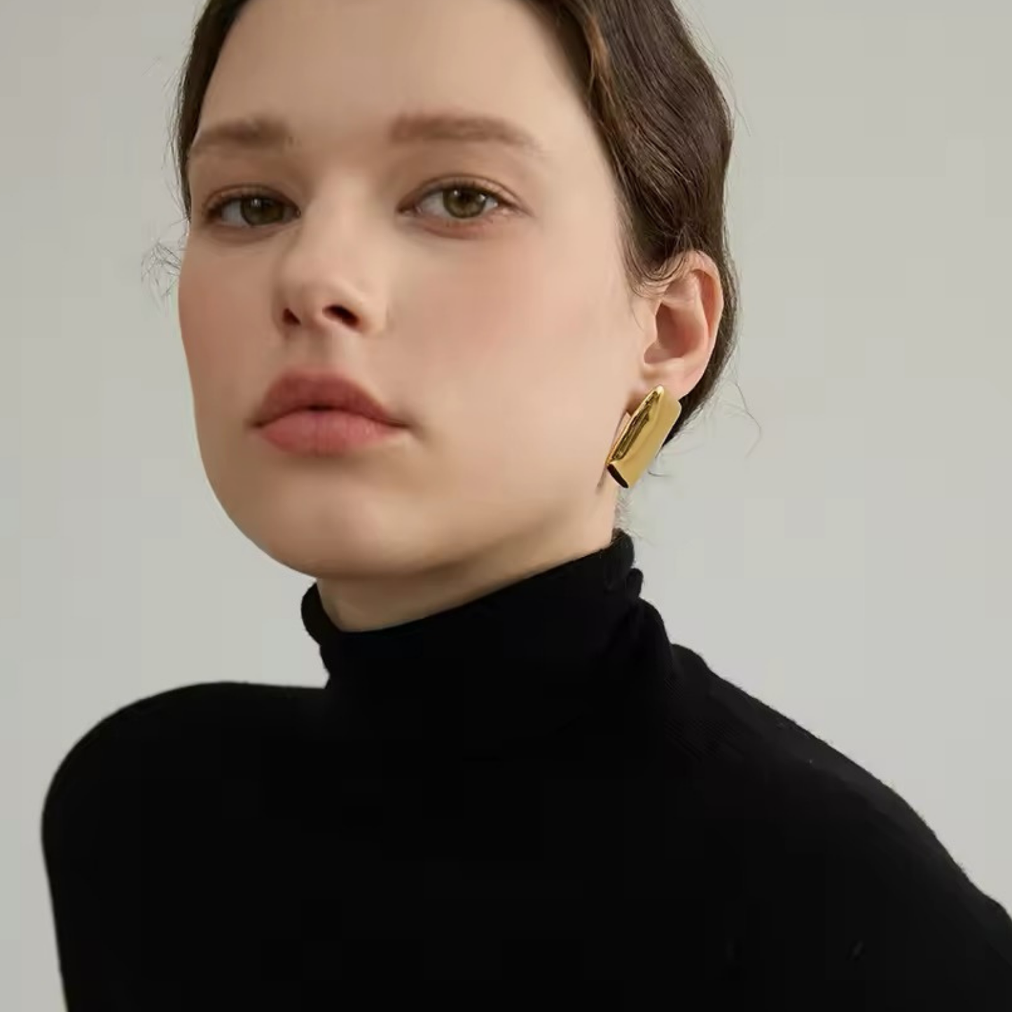 SOLID - 18K GOLD PLATED EARRINGS / THE. ESSENTIAL COLLECTION