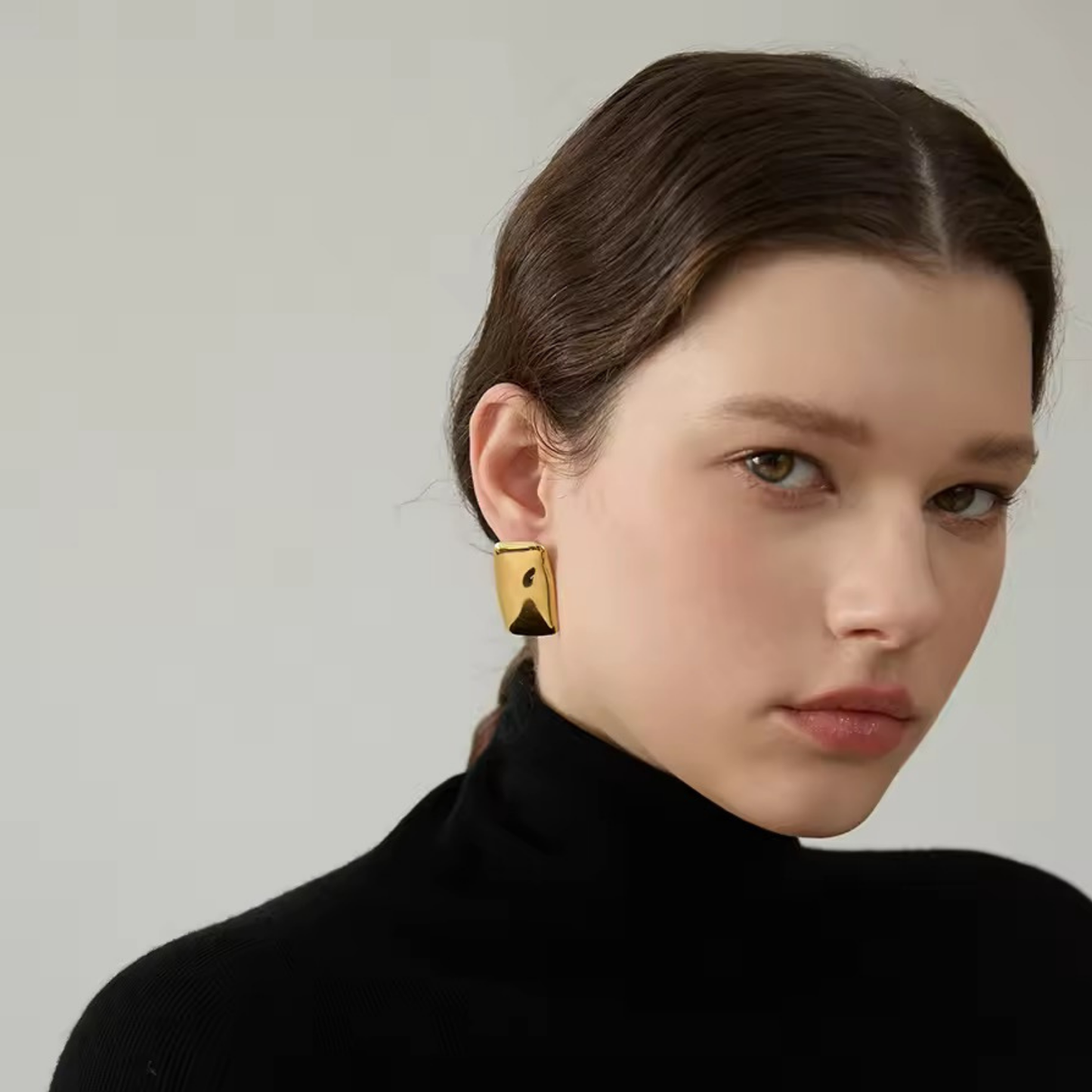 SOLID - 18K GOLD PLATED EARRINGS / THE. ESSENTIAL COLLECTION