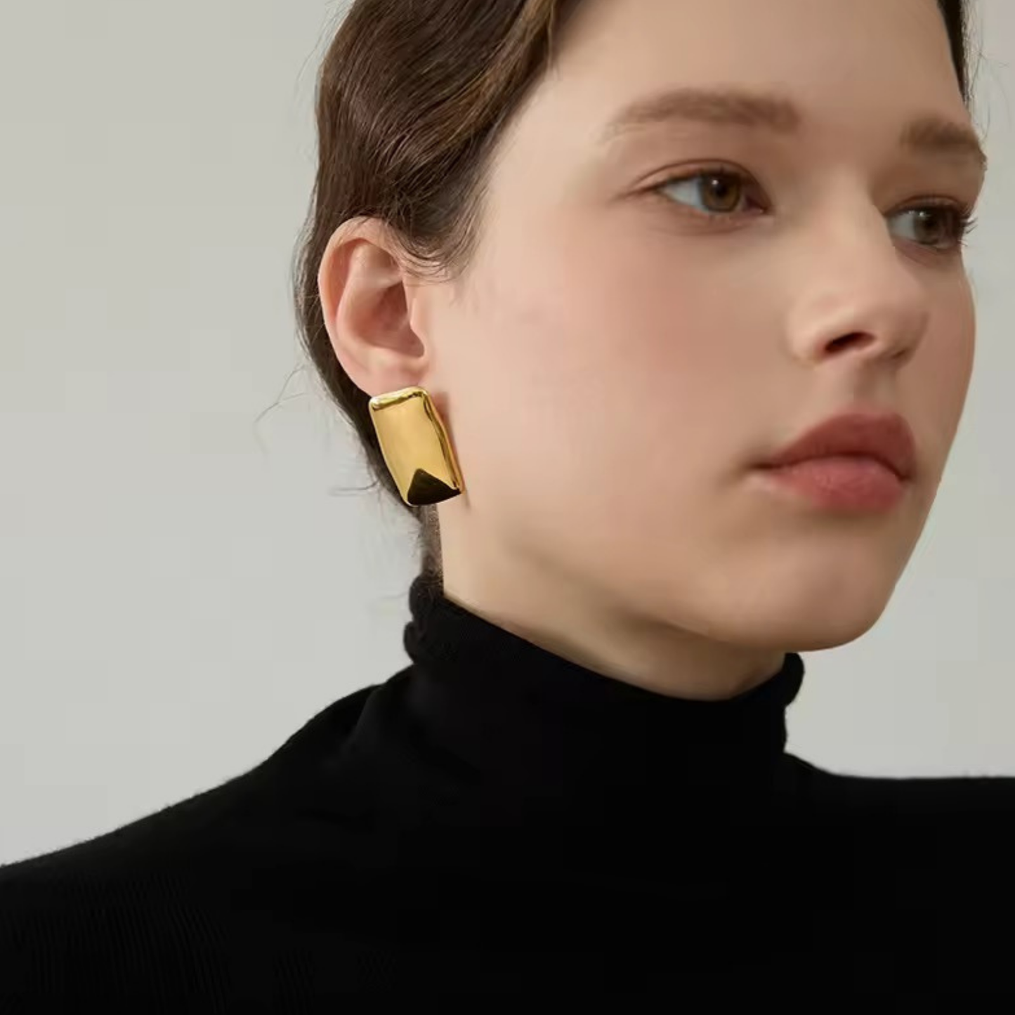 SOLID - 18K GOLD PLATED EARRINGS / THE. ESSENTIAL COLLECTION