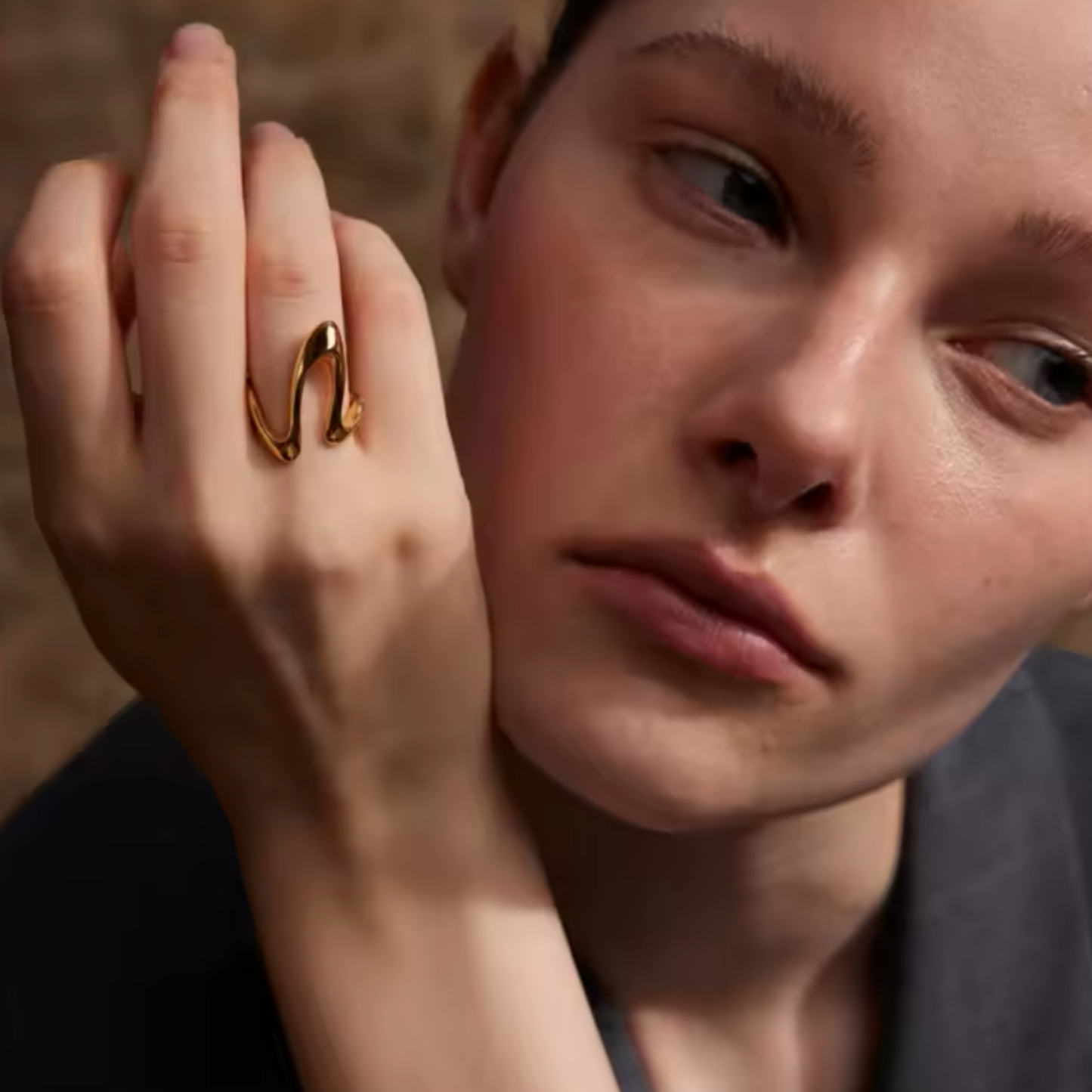 MUSE - 18K GOLD PLATED RING / THE. WAVE COLLECTION