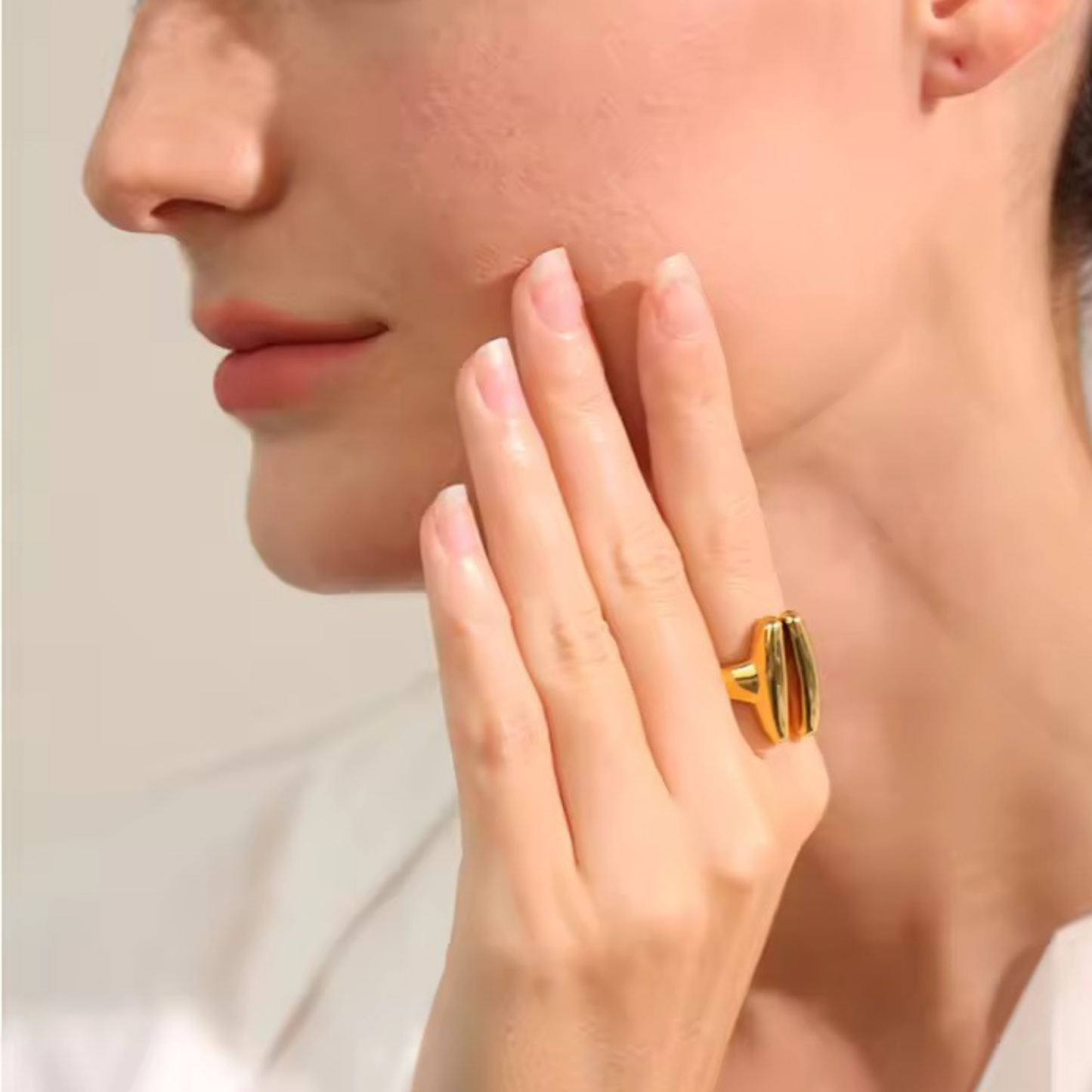 EQUAL - 18K GOLD PLATED RING / THE. ESSENTIAL COLLECTION